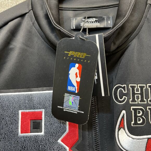 Pro Standard x Chicago Bulls Embroidered Jacket Coat Size Small NBA Champions - Picture 8 of 9